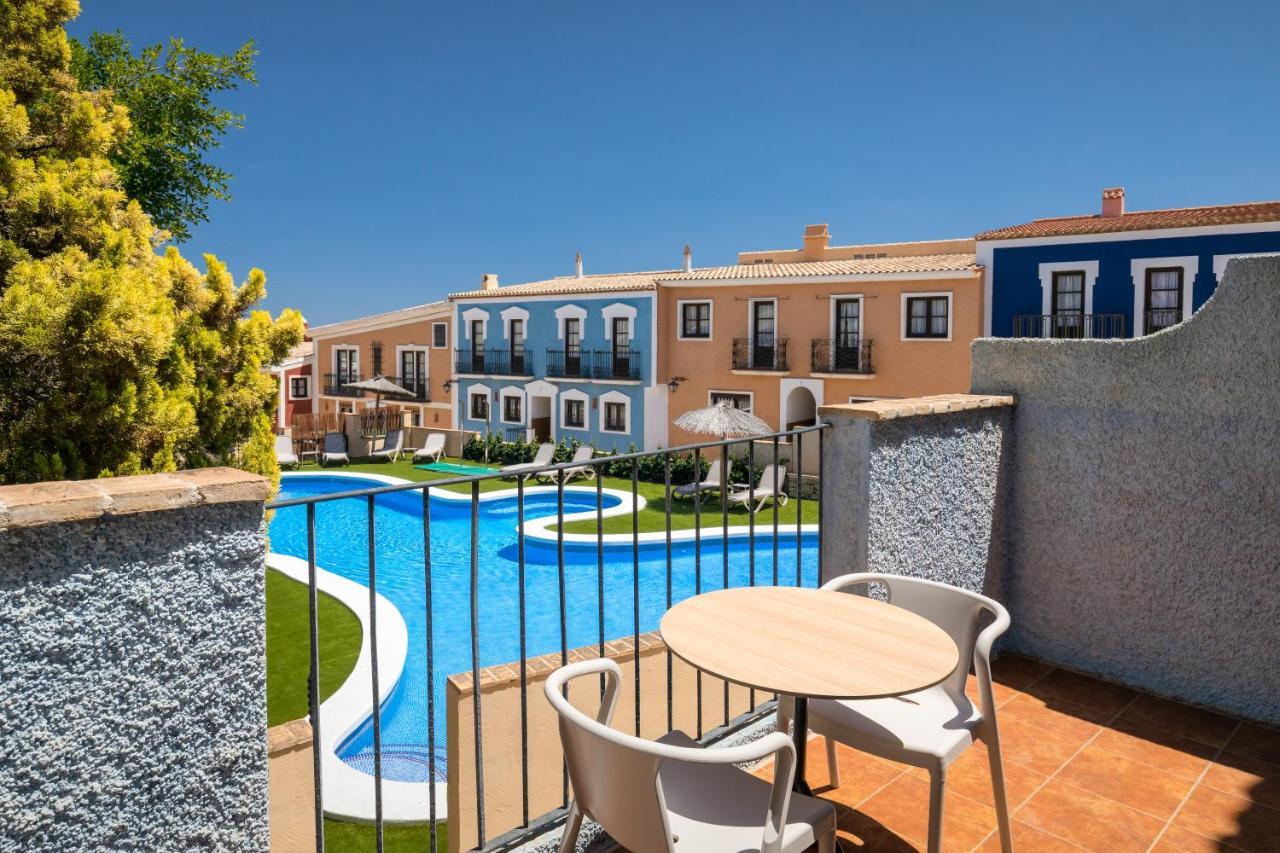 אל קאמפיו Occidental Pueblo Acantilado מראה חיצוני תמונה