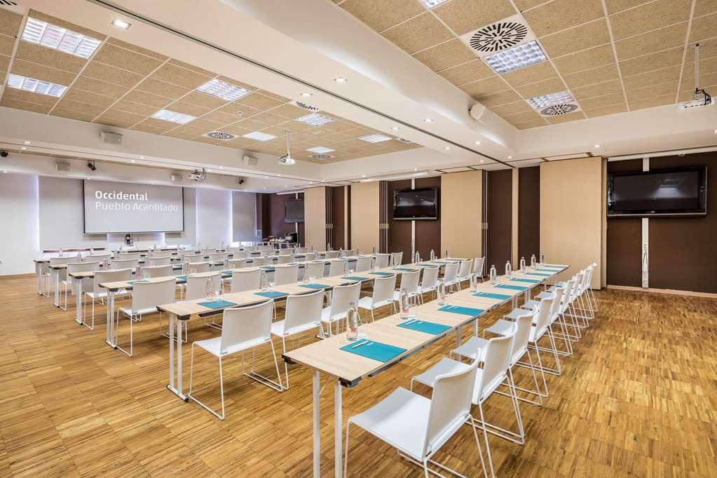 אל קאמפיו Occidental Pueblo Acantilado מתקנים תמונה